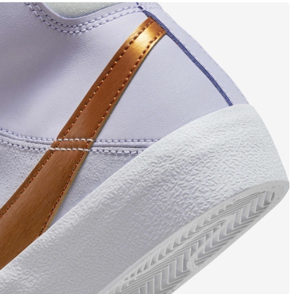 Nike 
Blazer 77 SE
‘Dance bare grape’
Brand new - Picture 6 of 11